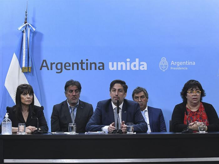 Trotta conferencia
